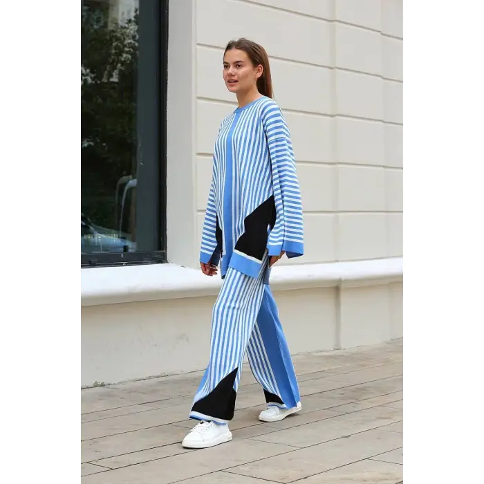 Çizgili bisiklet yaka triko takım Mavi