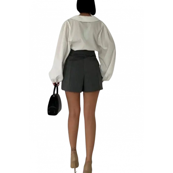 Düğme Detaylı Şık Midi Şort