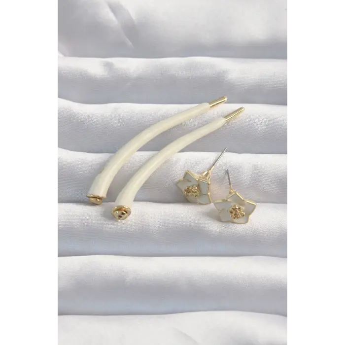 Pirinç Krem Renk Botega Küpe