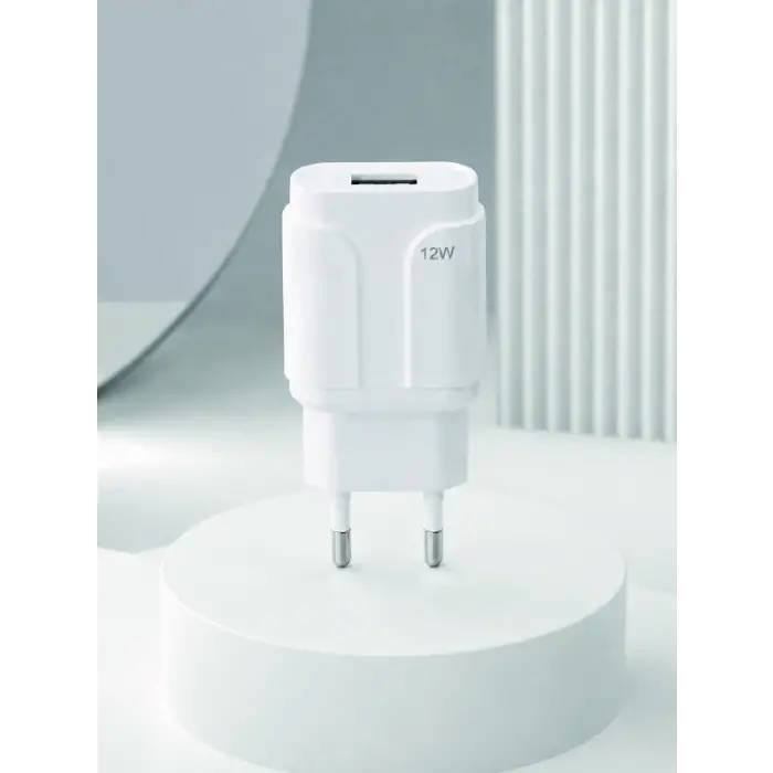Pratik ve Kompakt Tasarımlı 12W USB Telefon Şarj Adaptörü