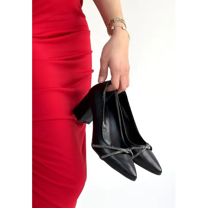 Zenta Siyah Cilt Topuklu Ayakkabı