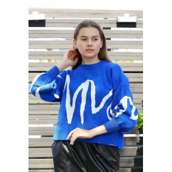 Beyaz çizgili bisiklet yaka kazak saksmavisi