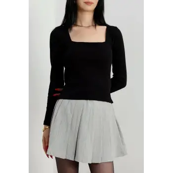 Çerçeve yaka kaşkorse bluz siyah