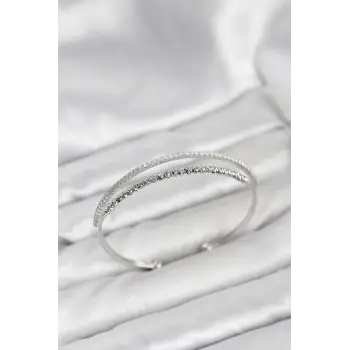 Dorika Model Pirinç Gümüş Renk Kadın Bileklik
