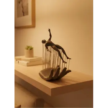 EL İNSAN FİGÜRÜ GRİ