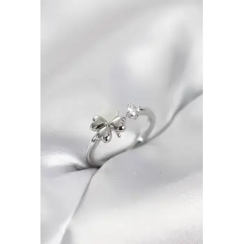 Gümüş Renk Yonca Model Sedefli Kadın Yüzük