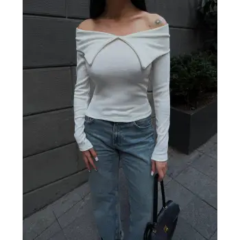 Kelebek yaka uzun kol bluz beyaz