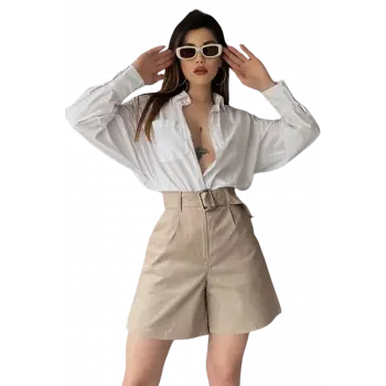 Rahat Kesim Kemerli Mom Şort - KREM