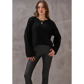 Salaş delik detaylı kazak siyah