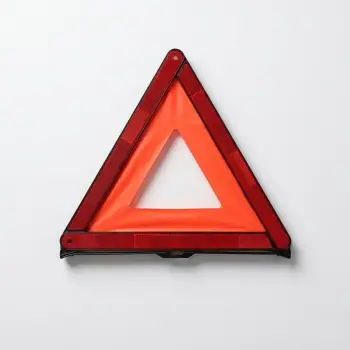 Süper Yansıtmalı Reflektör Üçgen 40cm Kırmızı