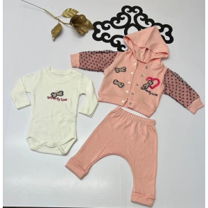 Kelebekli nakışlı Dantelli kollar ve kapşonlu ceket nakışlı ve çıtçıtlı badi lastikli pantolonlu 3lü takım