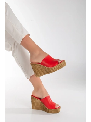 Dolgu Topuklu Terlik