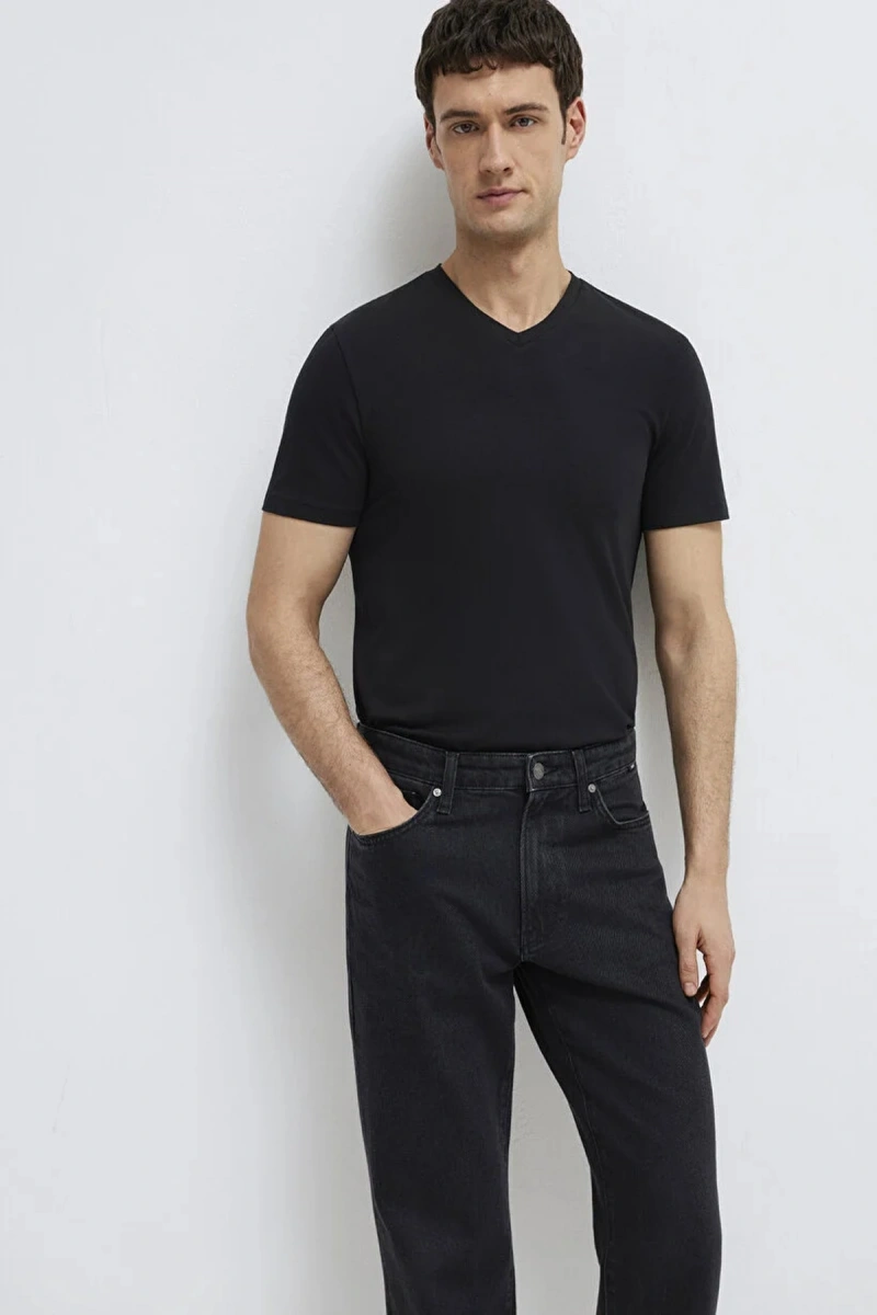 Mavi 061748 V Yaka Erkek Basic Tshirt - Siyah