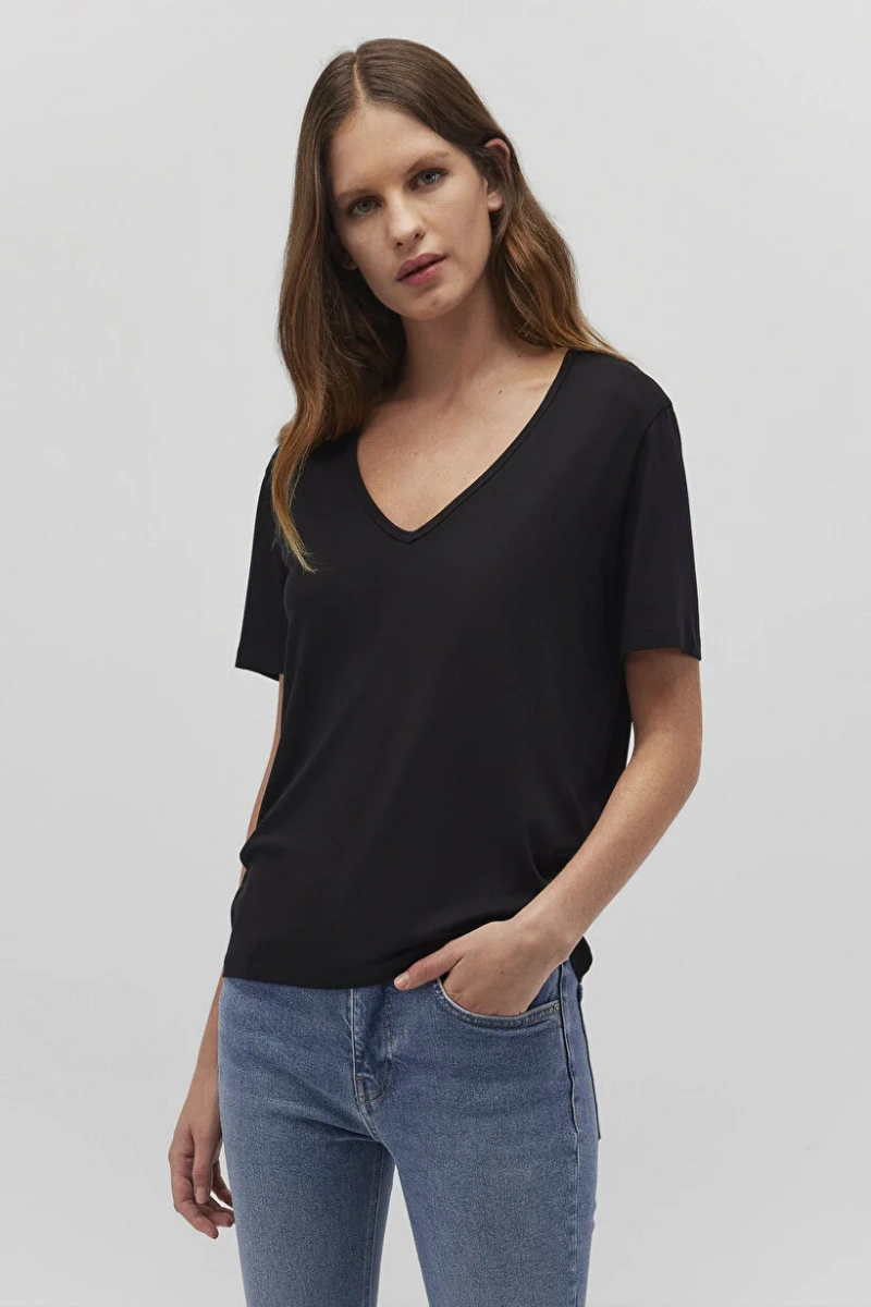 Mavi 1612381 V Yaka Kadın Body - Siyah