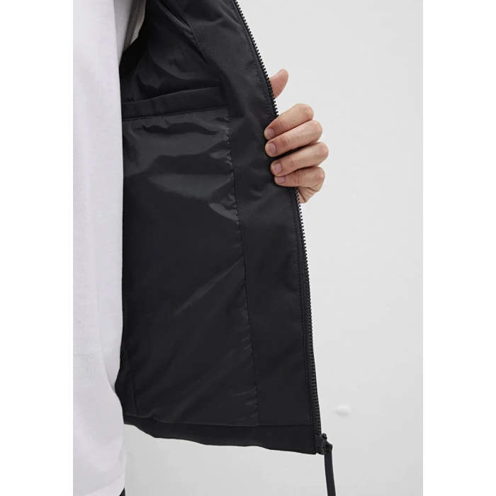 Mavi 0110619 Kapusonlu Kolsuz Erkek Yelek - Siyah