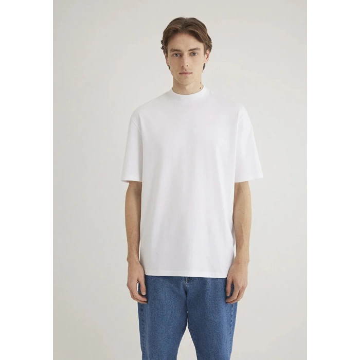 Mavi 0611193 0 Yaka Erkek Tshirt - Beyaz