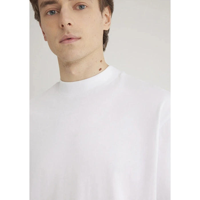 Mavi 0611193 0 Yaka Erkek Tshirt - Beyaz