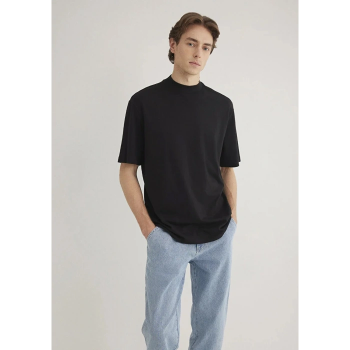 Mavi 0611193 0 Yaka Erkek Tshirt - Siyah