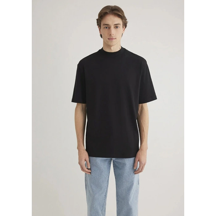 Mavi 0611193 0 Yaka Erkek Tshirt - Siyah