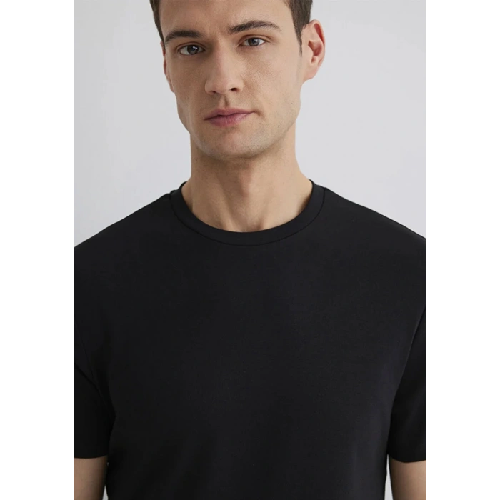 Mavi 0612324 0 Yaka Erkek Tshirt - Siyah