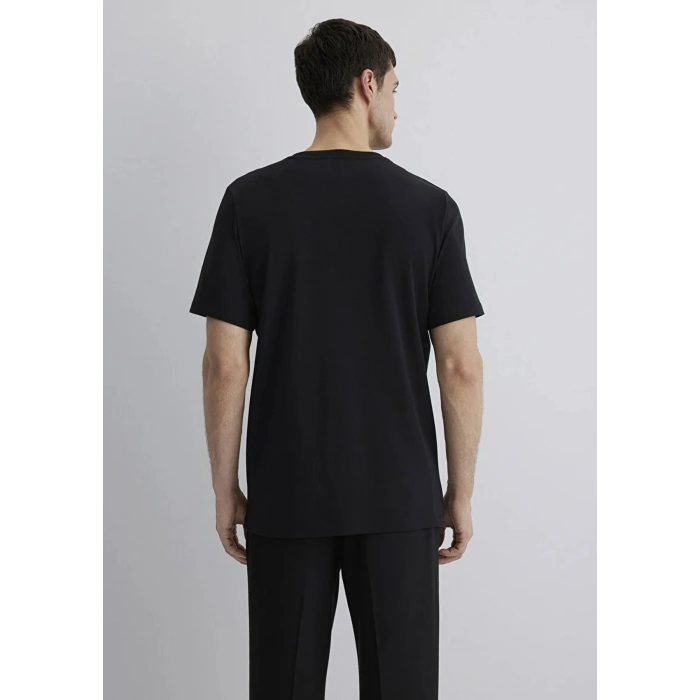 Mavi 0612647 0 Yaka Erkek Tshirt - Siyah
