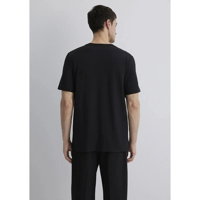 Mavi 0612689 0 Yaka Erkek Tshirt - Siyah