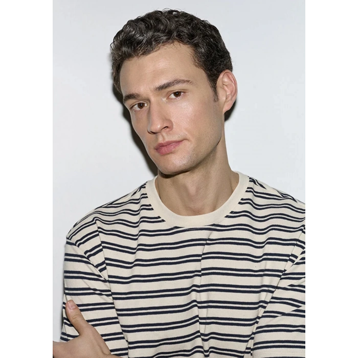 Mavi 0613166 0 Yaka Erkek Tshirt - Krem Cizgili