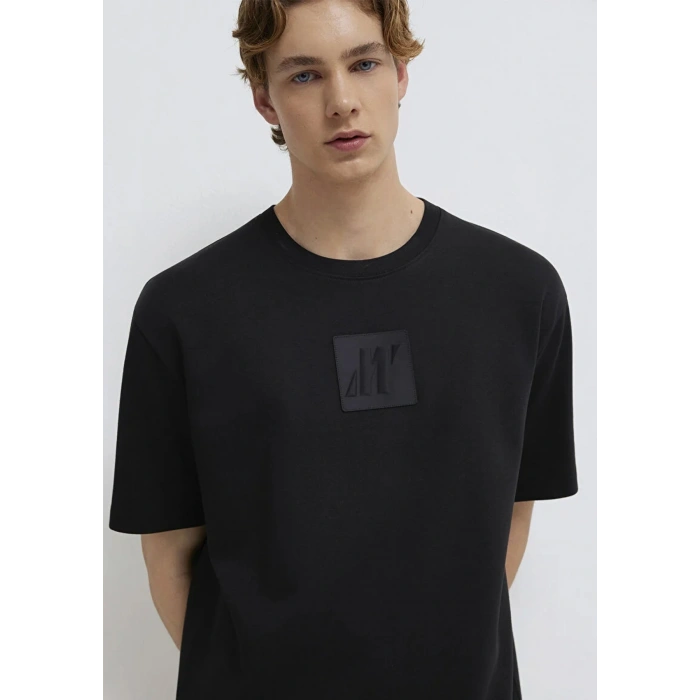 Mavi 0613439 0 Yaka Erkek Tshirt - Siyah