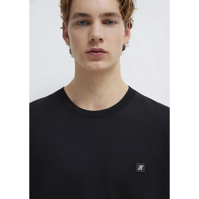 Mavi 0613442 0 Yaka Erkek Tshirt - Siyah