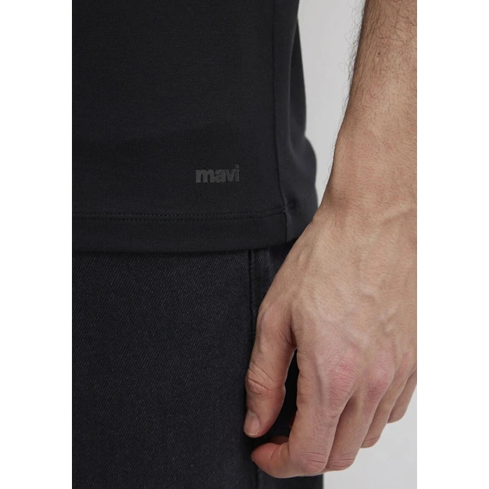 Mavi 061748 V Yaka Erkek Basic Tshirt - Siyah