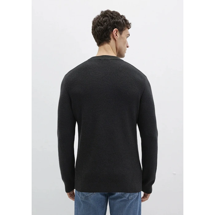 Mavi 0710291 0 Yaka Erkek Triko - Siyah