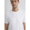 Mavi 0612324 0 Yaka Erkek Tshirt - Beyaz