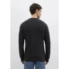 Mavi 0710291 0 Yaka Erkek Triko - Siyah
