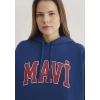Mavi 1600361 Kapsonlu Yazili Kadin Sweat - Lacivert