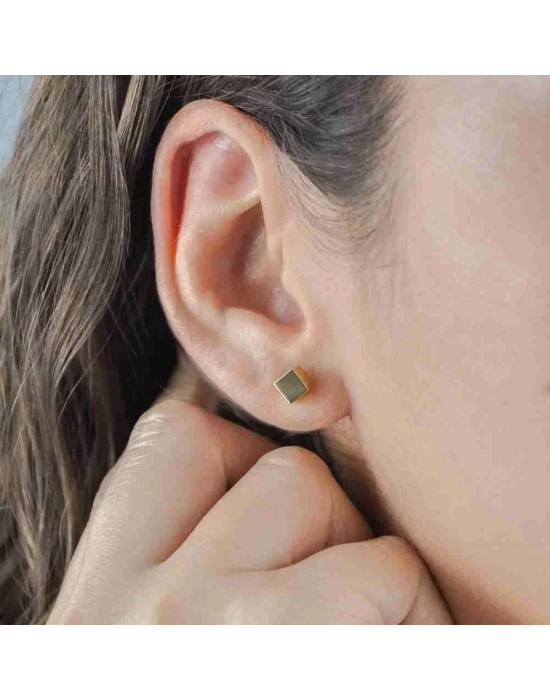 14 Ayar Altın Kare Mat Vidalı Küpe