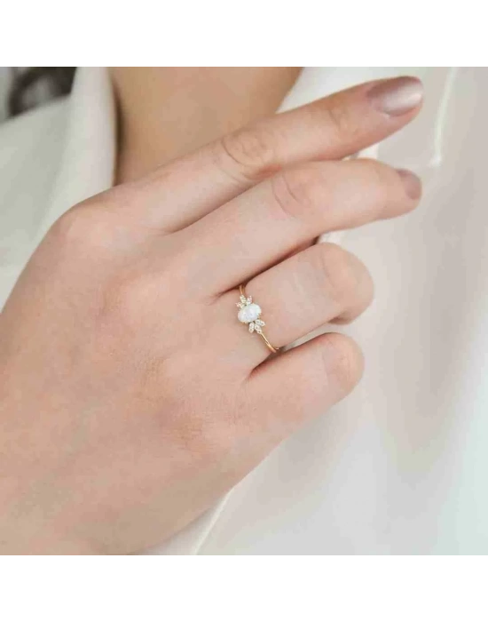 14 Ayar Altın Opal Yüzük