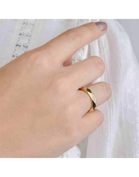 14 Ayar Altın Piramit Yüzük