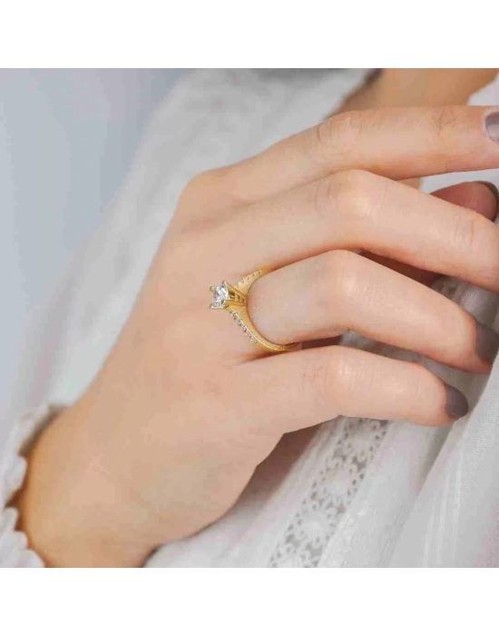 14 Ayar Altın V Model Yüzük