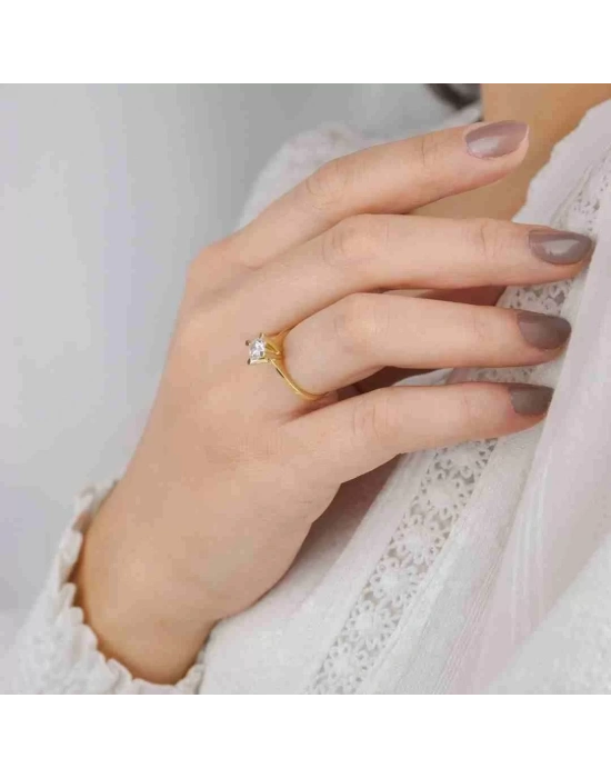 14 Ayar Altın Yüksek V Tektaş Yüzük