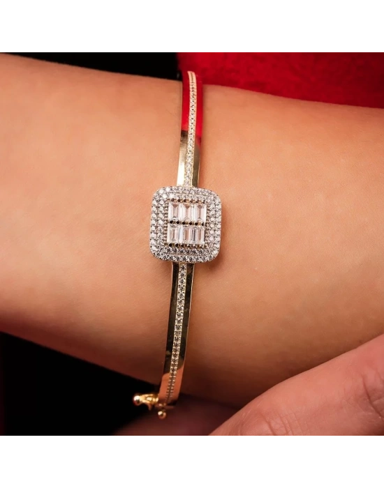 8 Ayar Altın Baget Taşlı Altın Kelepçe