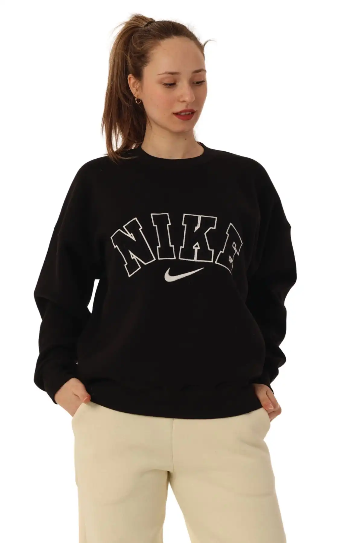 Kadın Bisiklet Yaka Nakış Desenli İçi Pamuklu Oversize Kalıp Sweatshirt Siyah