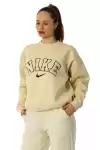 Kadın Bisiklet Yaka Nakış Desenli İçi Pamuklu Oversize Kalıp Sweatshirt Krem