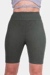 Haki Yeşil Yüksek Bel Toparlayıcı Fitilli Kısa Şort Tayt