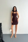 Göğüs ve Yanlar dekolteli Kolsuz Boy Elbise - Kahverengi