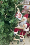 Yılbaşı Asılı Dekoratif Noel Baba Figürü Merdiven Üzerinde 65cm