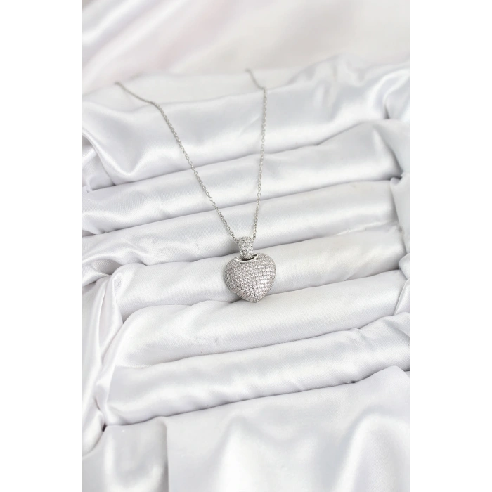 316L Çelik Zincir Gümüş Renk Zirkon Taşlı Kalpli Kadın Kolye