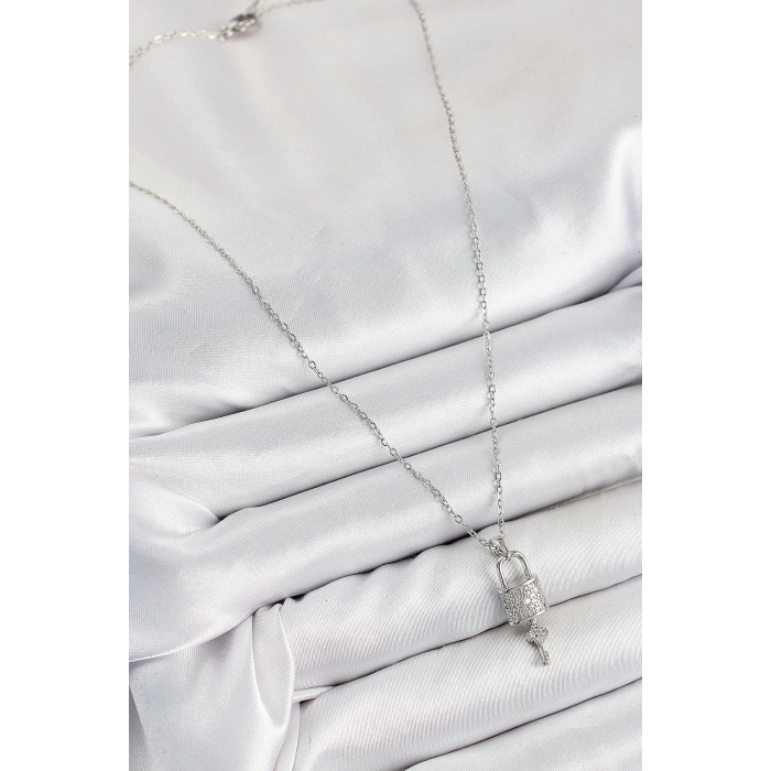 316L Çelik Zirkon Taşlı Kilit Ve Sallantılı Anahtar Model Gümüş Renk Kadın Kolye