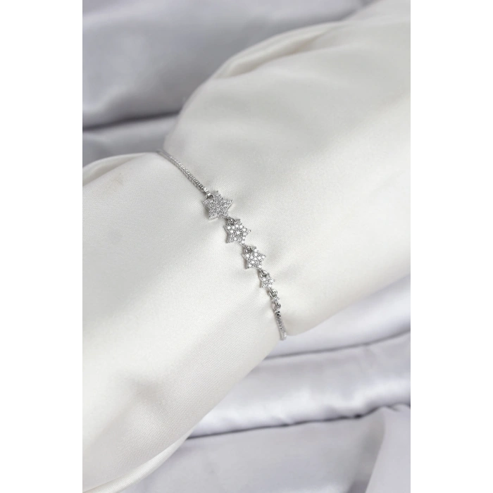 Gümüş Renk Zirkon Taşlı Yıldız Model Asansörlü Kadın Bileklik