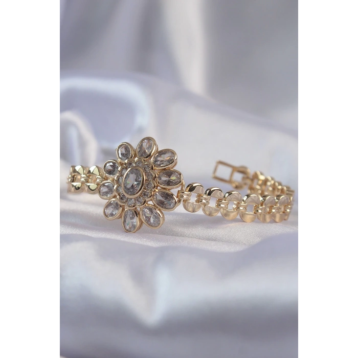 Pirinç Gold Renk İri Zirkon Taşlı Çiçek Figürlü Bileklik
