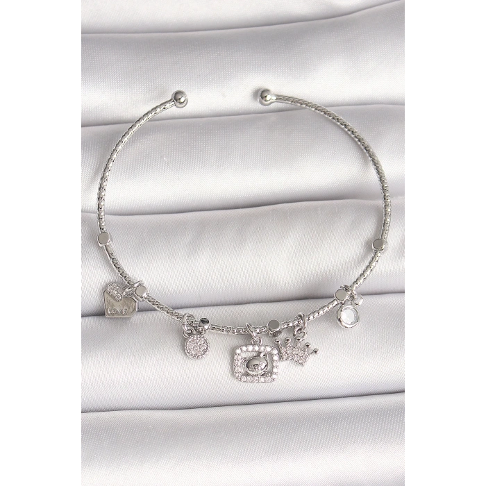 Pirinç Gümüş Renk Sallantı Zirkon Taşlı Ayıcık Figür Taç Detay Charm Kadın Bileklik